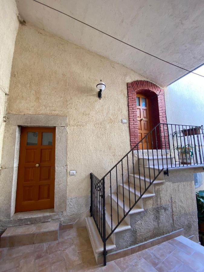 לינה וארוחת בוקר Fornelli Antico Borgo מראה חיצוני תמונה